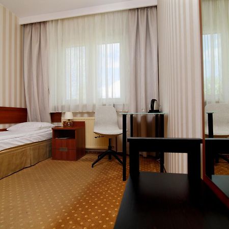 Amadeus Motel Lomza Luaran gambar