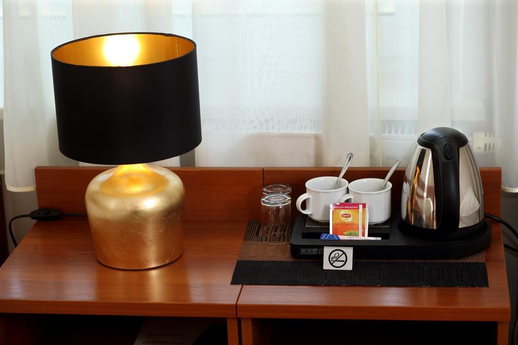 Amadeus Motel Lomza Luaran gambar