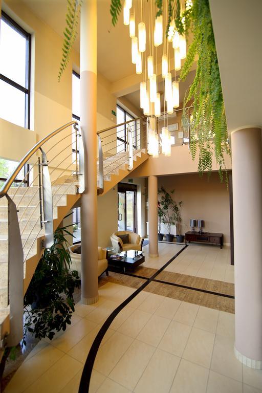 Amadeus Motel Lomza Luaran gambar