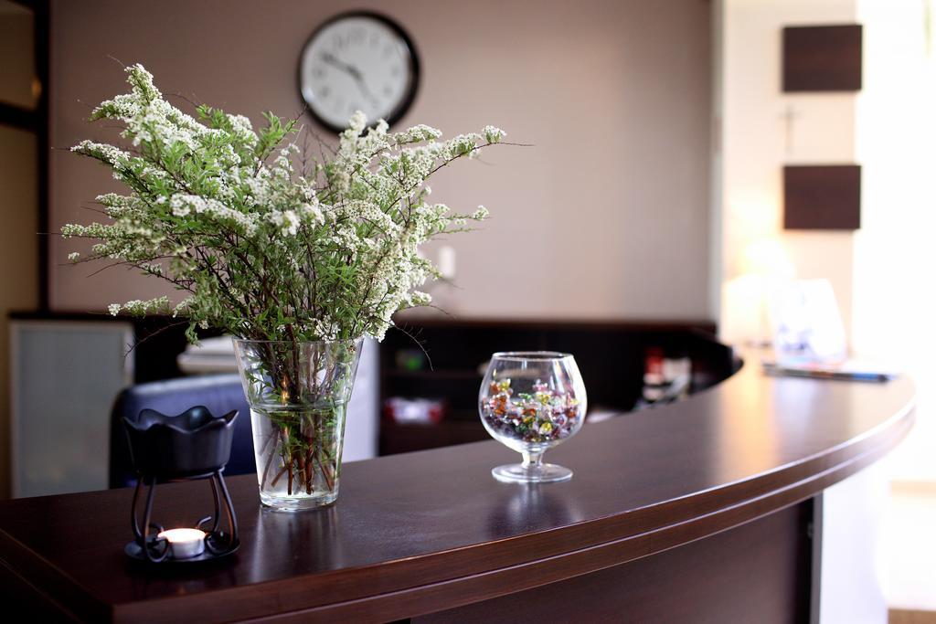 Amadeus Motel Lomza Luaran gambar