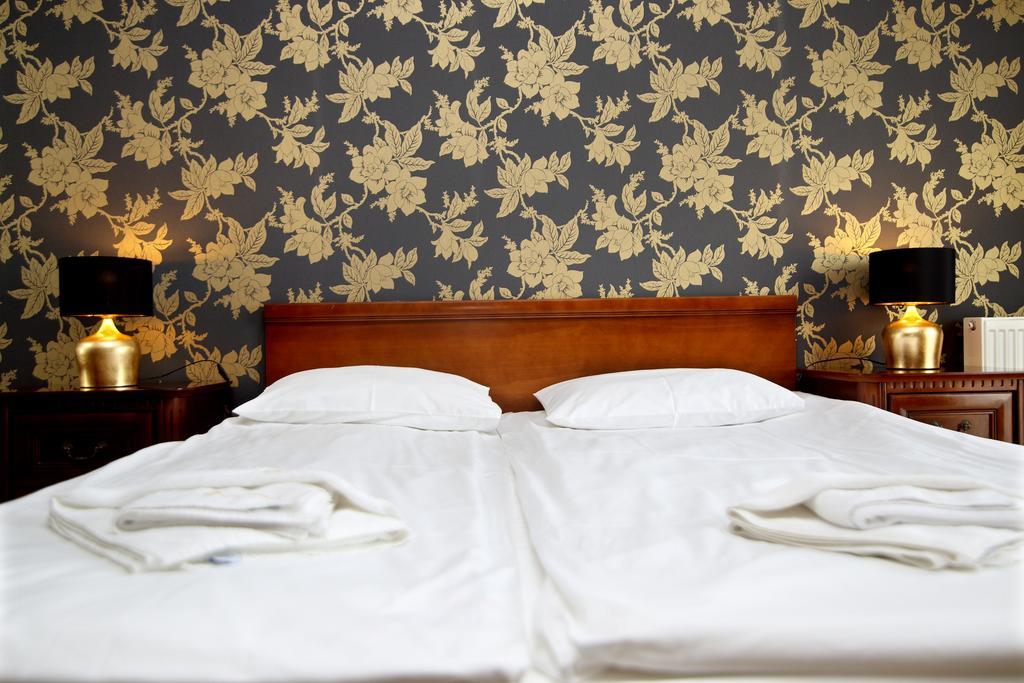 Amadeus Motel Lomza Luaran gambar