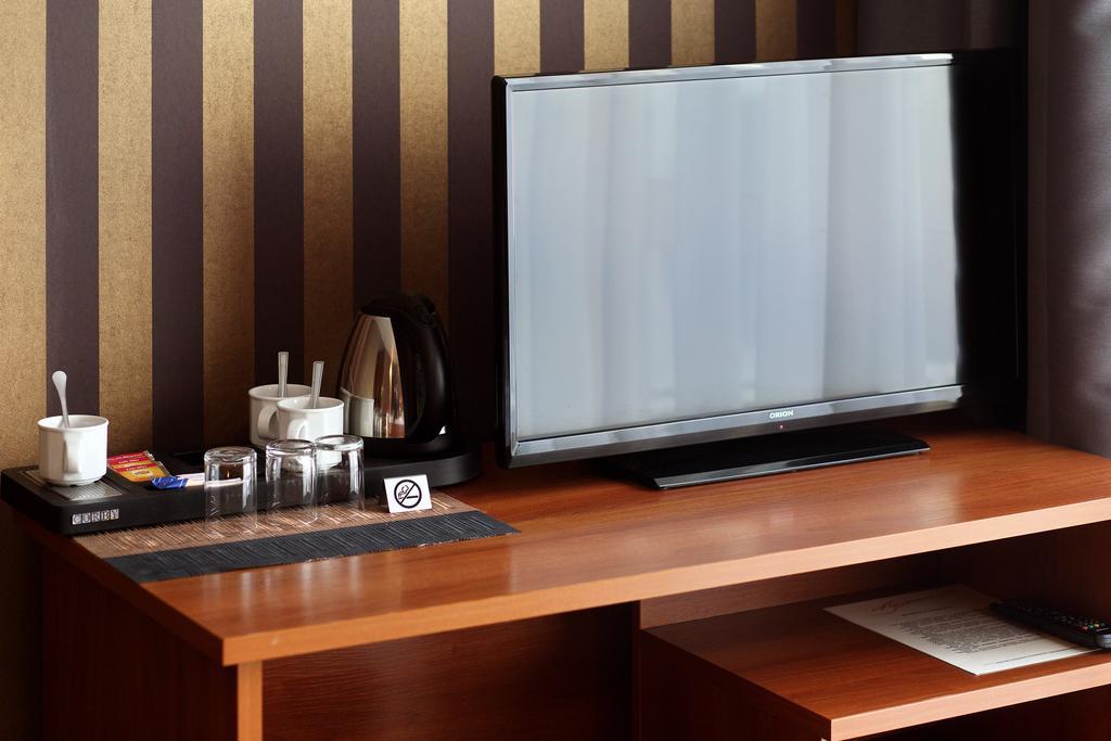 Amadeus Motel Lomza Luaran gambar