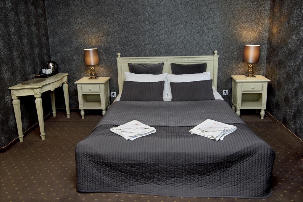 Amadeus Motel Lomza Luaran gambar