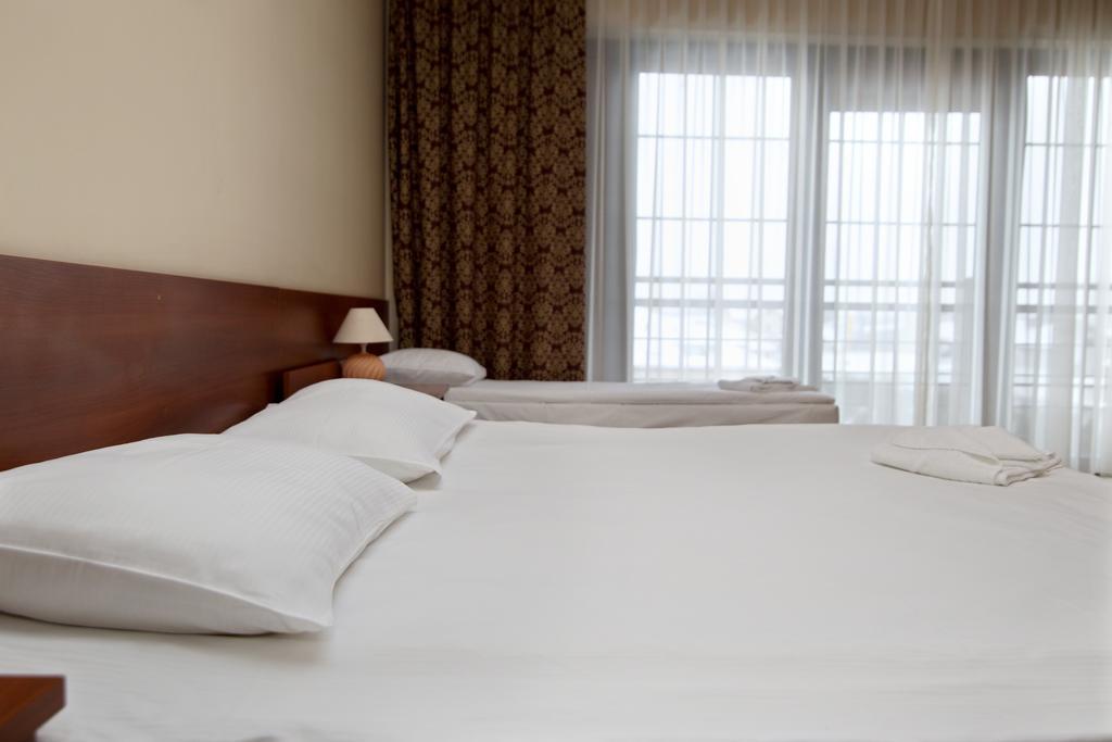 Amadeus Motel Lomza Luaran gambar