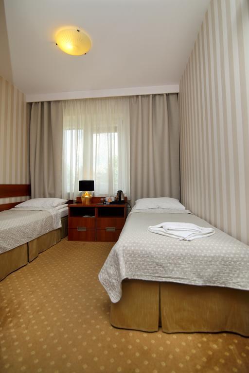 Amadeus Motel Lomza Luaran gambar